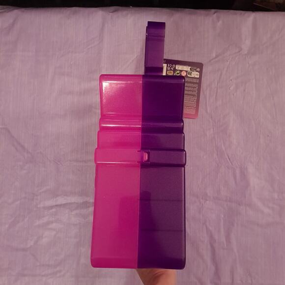 Bratz Miniverse Collector's Case with Exclusive Mini Figure Pretty N Punk Sasha - Picture 7 of 11